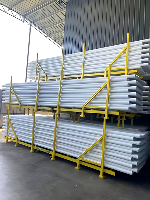 Optimización del flujo de tuberías de PVC: de la extrusión a la entrega 2 Sistema de almacenamiento de tuberías de PVC de alta resistencia
